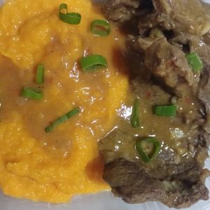 Bife con Puré Mixto