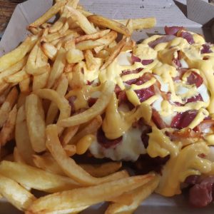 Milanesa de Ternera Cheddar y Bacon XL con Fritas