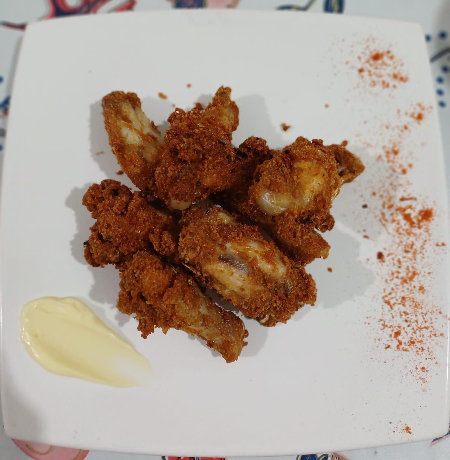 Pollo Crispy con Papas Fritas