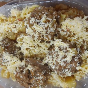 Tallarines con Albóndigas